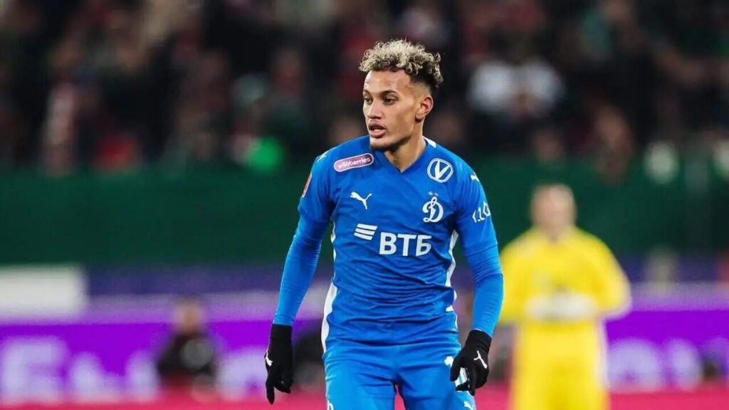 Meia revelado no Grêmio desabafa e admite frustração inesperada na carreira