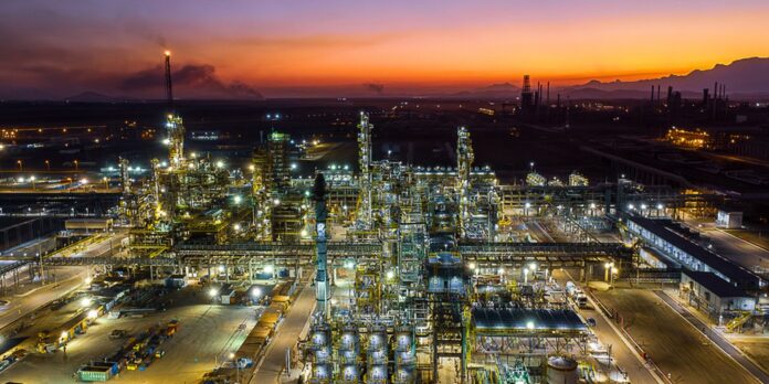 Justiça suspende novos licenciamentos no antigo Comperj