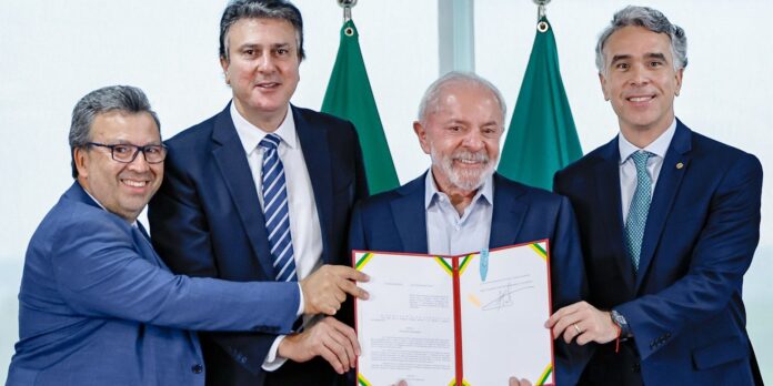 Lula sanciona lei que cria o Sistema Nacional de Educação