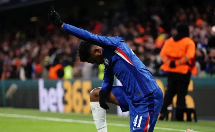 Maresca “baixa bola” após comparação de Estêvão com Messi: “Demais para ele”