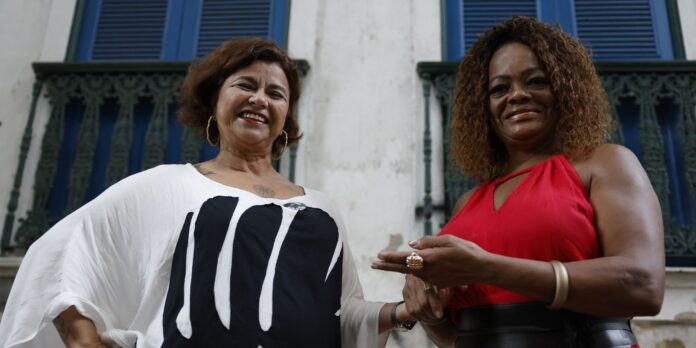 Maior roda de samba homenageia D. Ivone Lara e Nilze Carvalho, no Rio