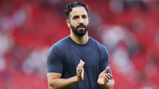 Ruben Amorim à beira do campo pelo Manchester United