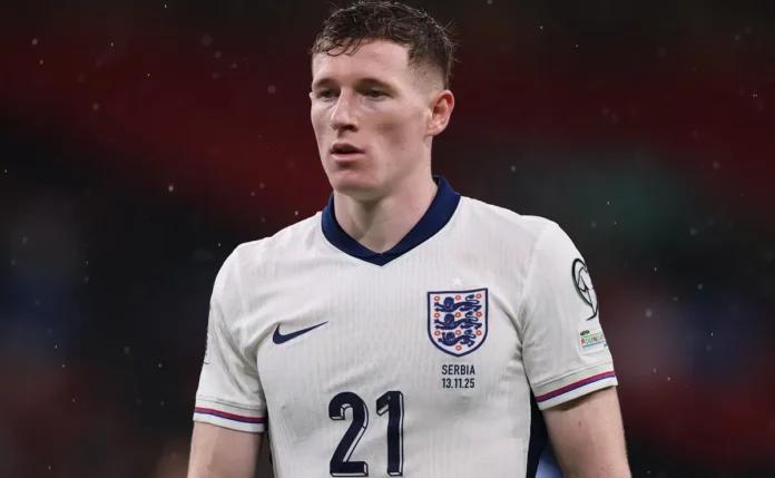 Manchester United quer reforçar o meio de campo e observa a situação de James Garner, do Everton