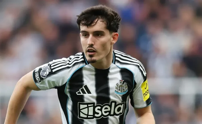 Manchester City avalia proposta de R$469 milhões para contratar Tino Livramento