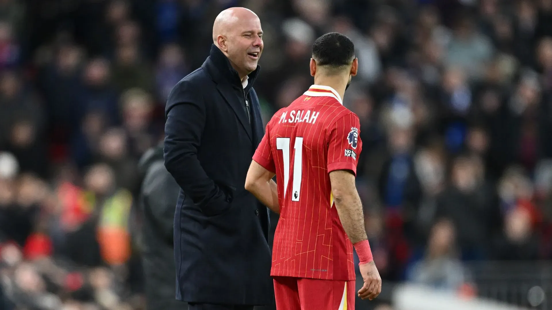 Salah será relacionado por Arne Slot para o jogo entre Liverpool e Brighton. Foto: Gareth Copley/Getty Images
