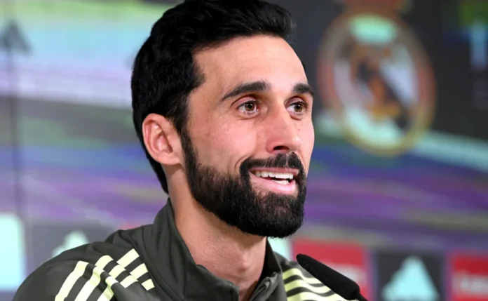 Quem é Álvaro Arbeloa, técnico escolhido para substituir Xabi Alonso no Real Madrid