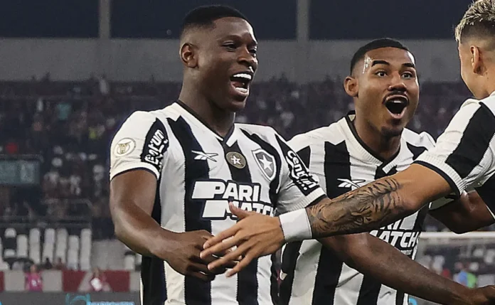 Nottingham Forest pode acertar a saída do lateral Cuiabano, ex-Botafogo, para o Corinthians