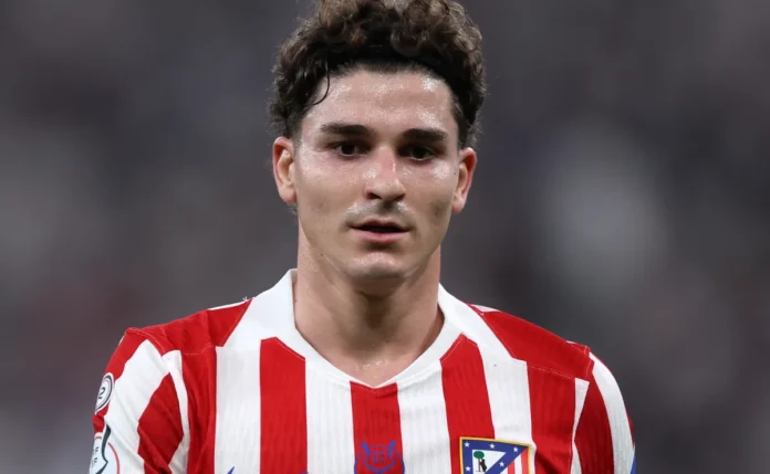 Barcelona aceita pagar R$ 500 milhões para impedir acerto de Julián Álvarez com o Arsenal