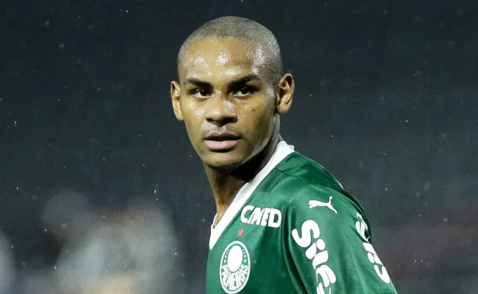 Barcelona se impressiona com Eduardo Conceição e aprova perfil do jovem palmeirense