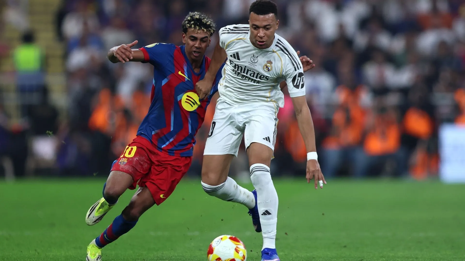 Lamine Yamal foi titular na última decisão da Supercopa da Espanha entre Barcelona e Real Madrid (foto: Yasser Bakhsh/Getty Images)