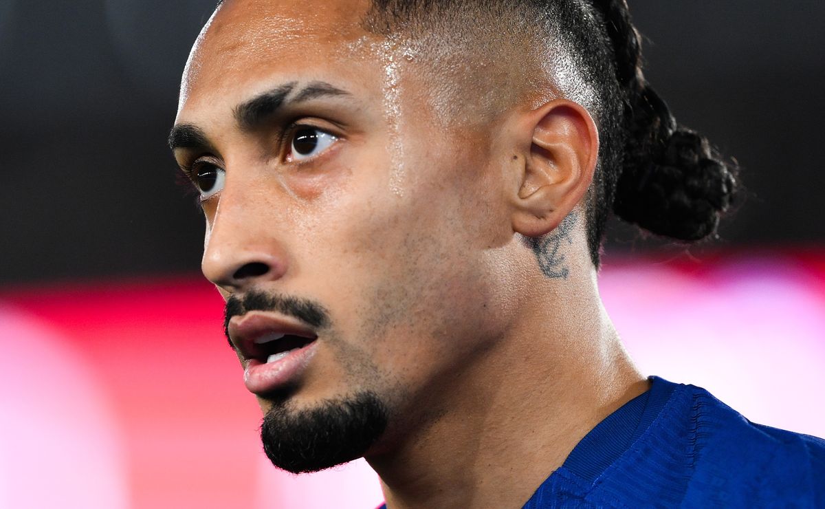 Raphinha em treino com o Barcelona