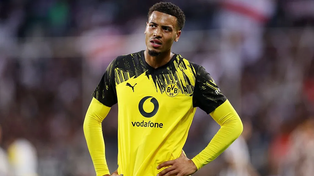 Nmecha em jogo do Borussia Dortmund.