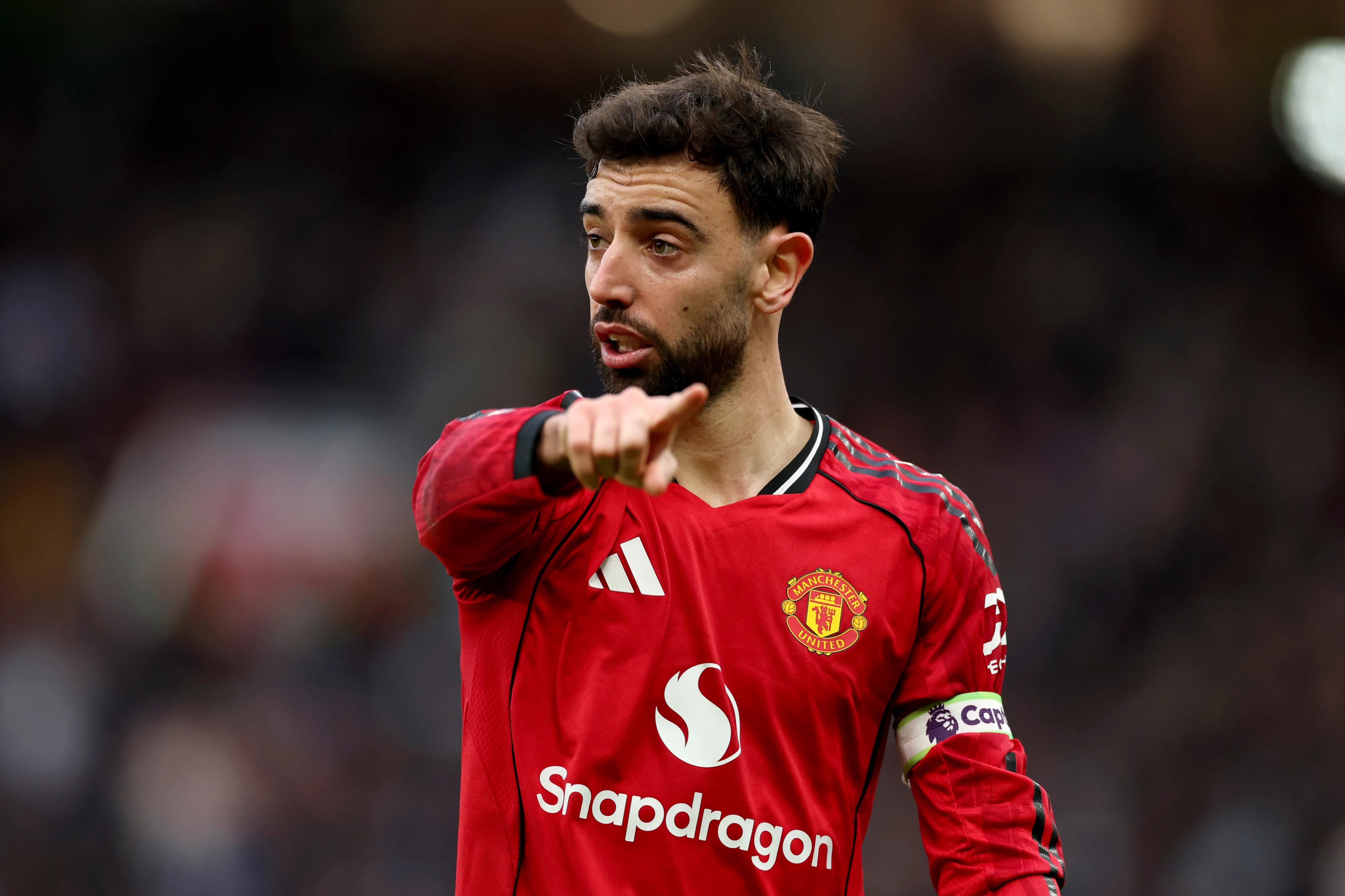 Bruno Fernandes avalia futuro no Manchester United