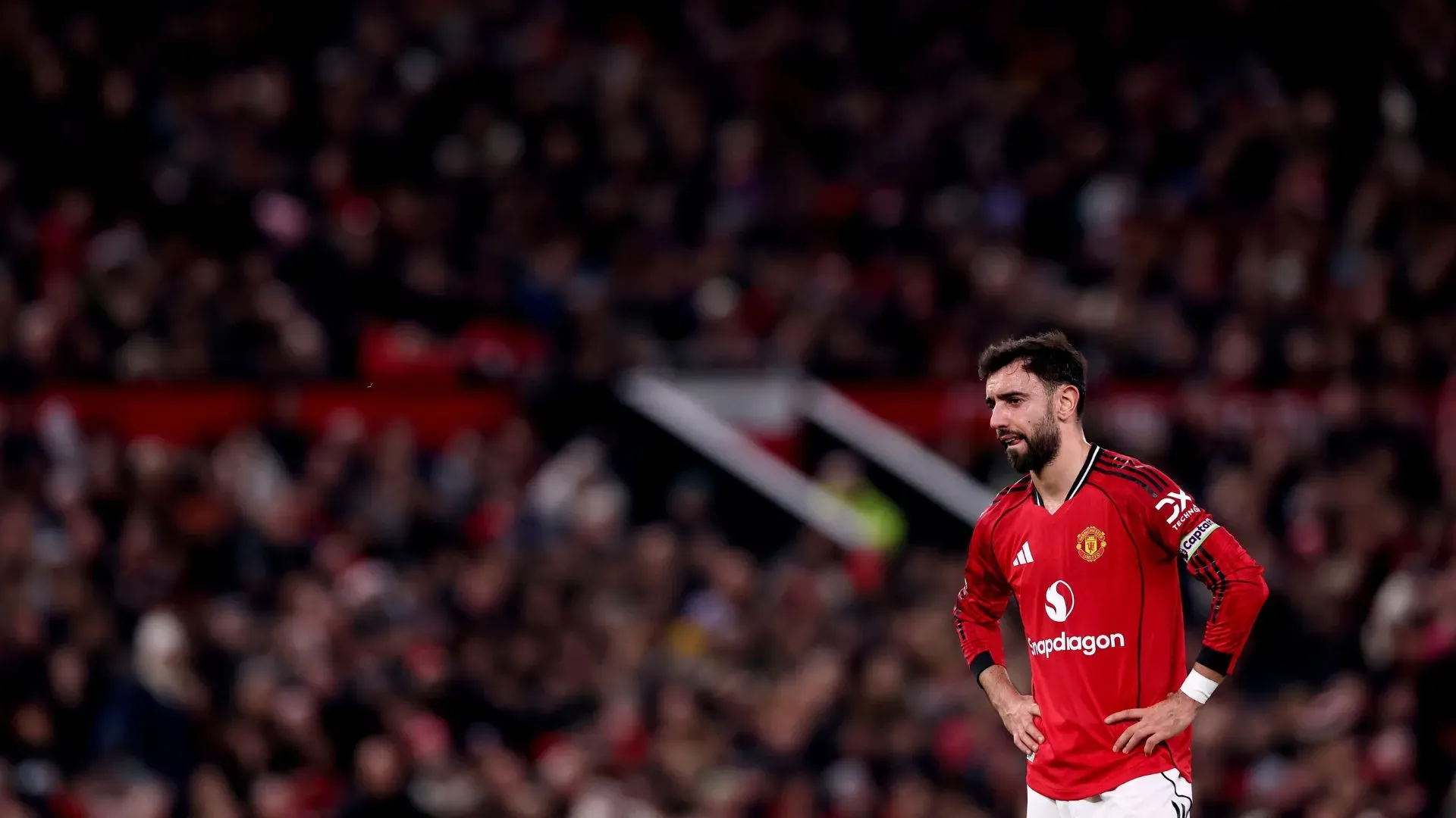 Bruno Fernandes está fora da provável escalação do Manchester United para o jogo contra o Leeds United