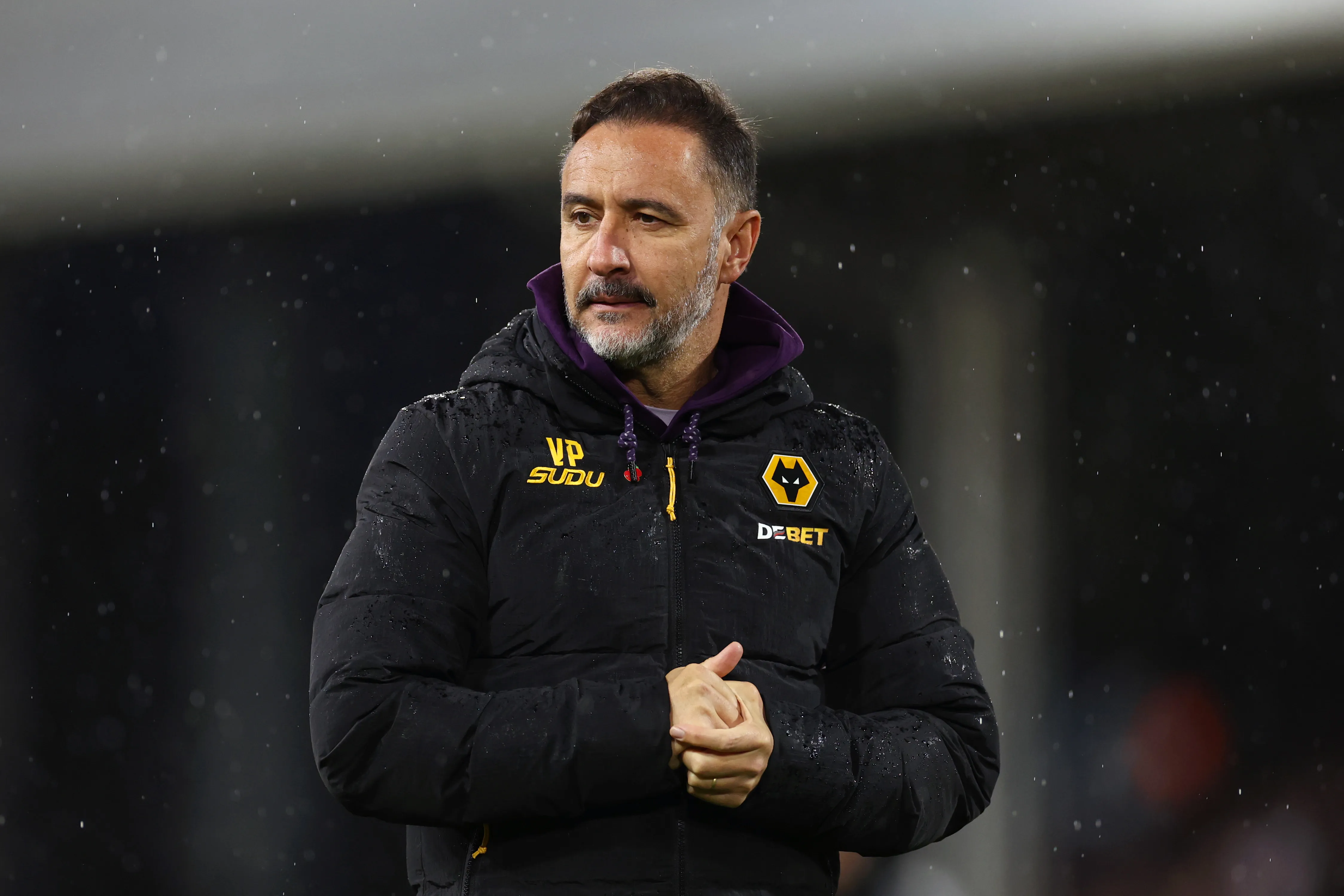 Vitor Pereira em partida do Wolverhampton.