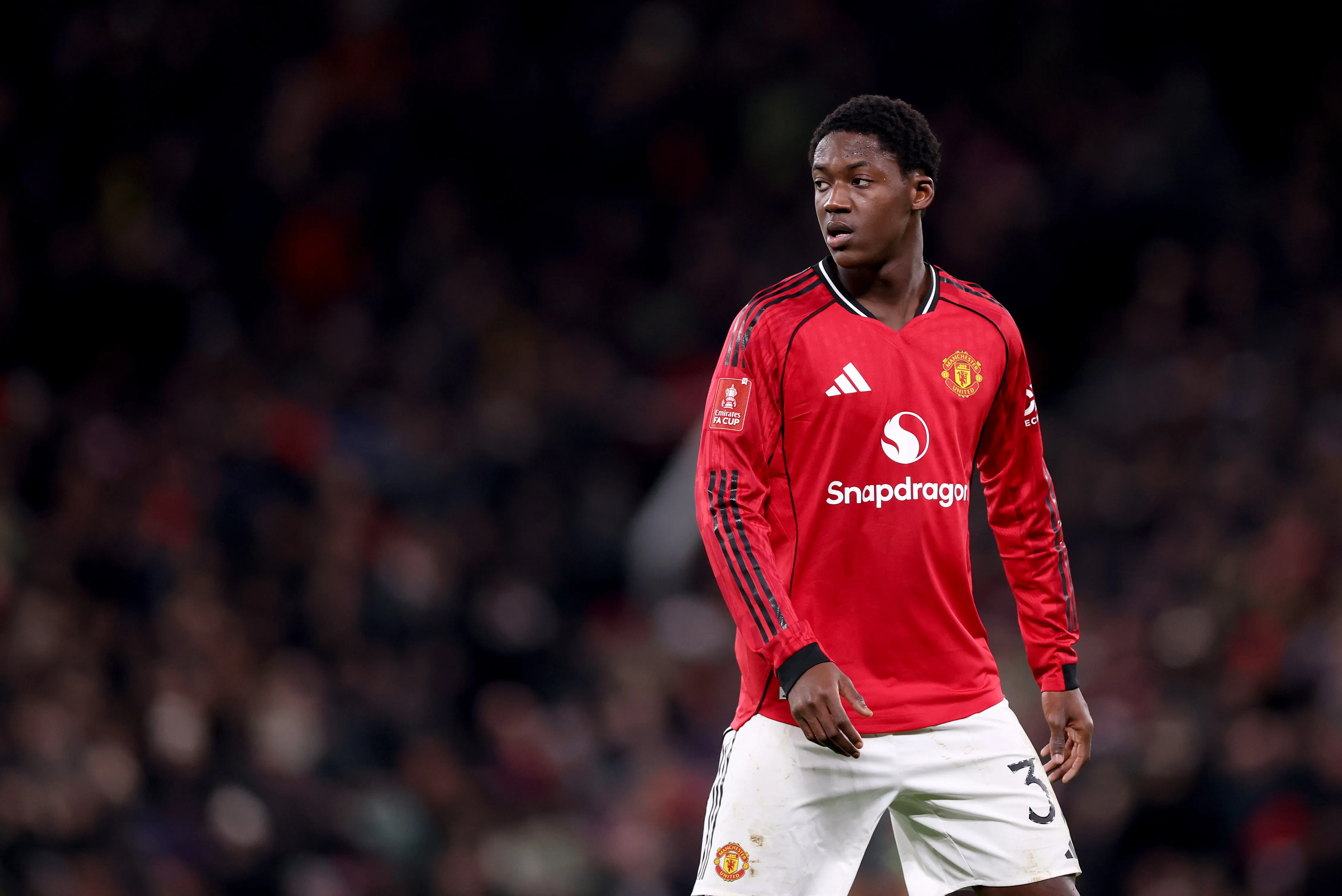 Mainoo em ação pelo Manchester United. Inglês vai ter novas chances com Carrick.