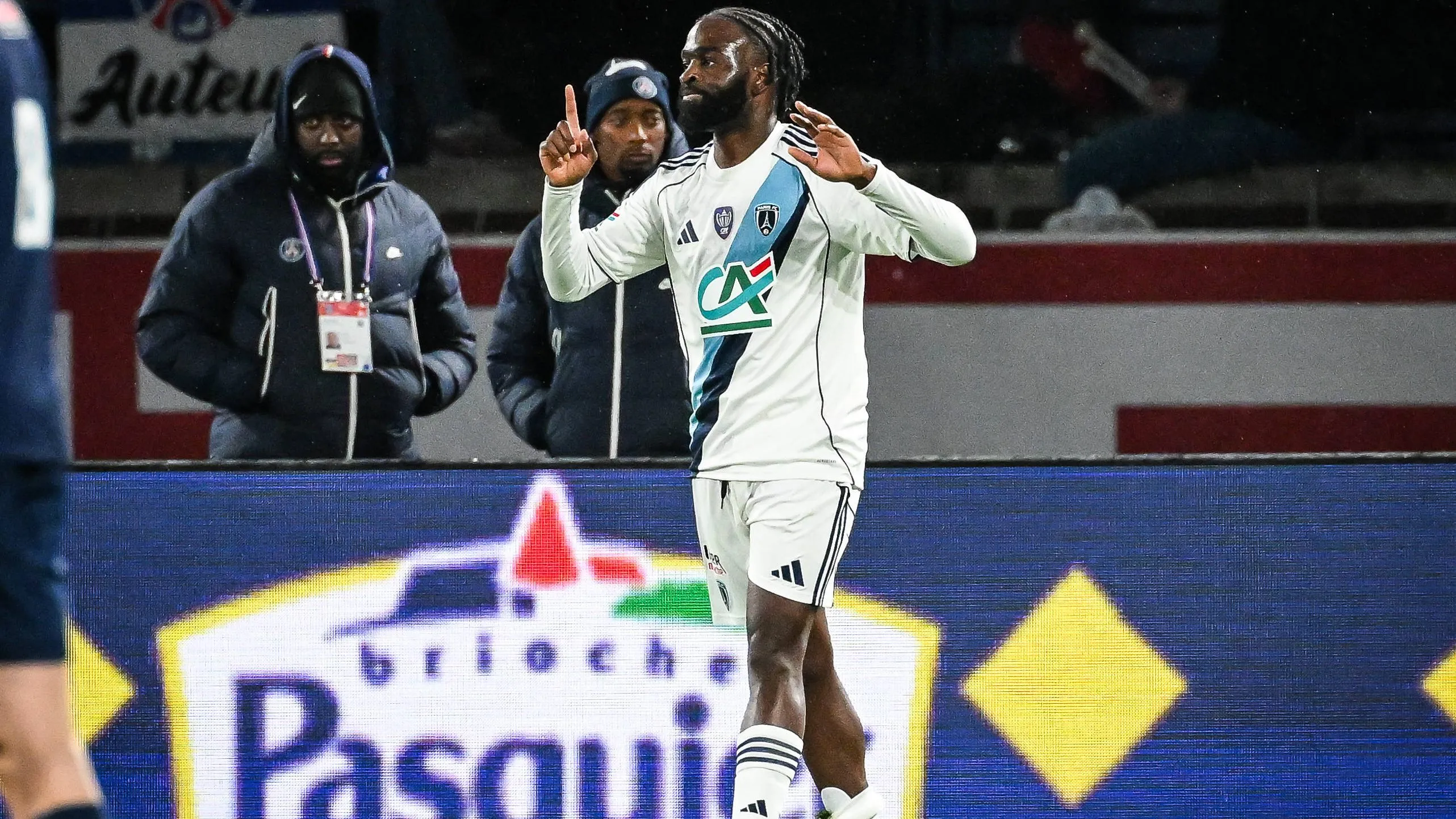 Jonathan Ikoné, ex-PSG, marca gol decisivo. Foto: IMAGO / ZUMA Press