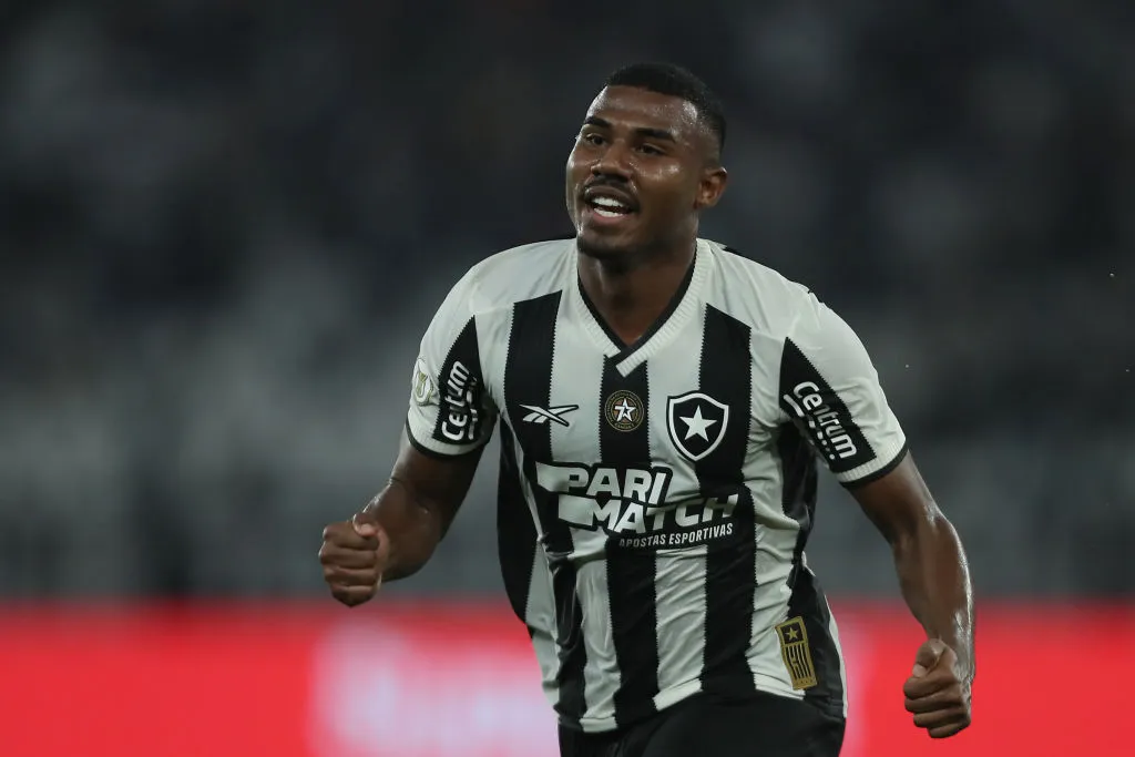 Cuiabano está no Nottingham Forest, da Inglaterra, mas não atuou no profissional do time ainda. O Vasco negocia com o clube inglês para ter o lateral de 22 anos (Foto: Wagner Meier/Getty Images)