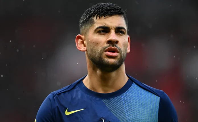 Paul Scholes, ídolo do Manchester United, indica a contratação de Cristian Romero para o clube