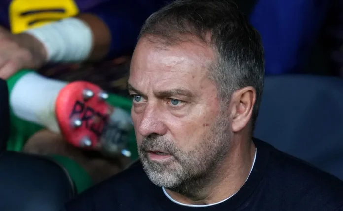 Raphinha foi injustiçado na temporada 2024/2025 do futebol europeu, indica Flick: “Melhor jogador do mundo”