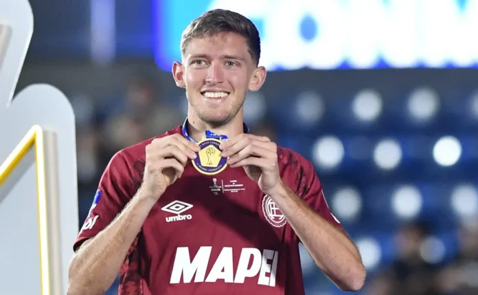 Frankfurt pode ser concorrente do Fluminense na disputa por Rodrigo Castillo, do Lanús