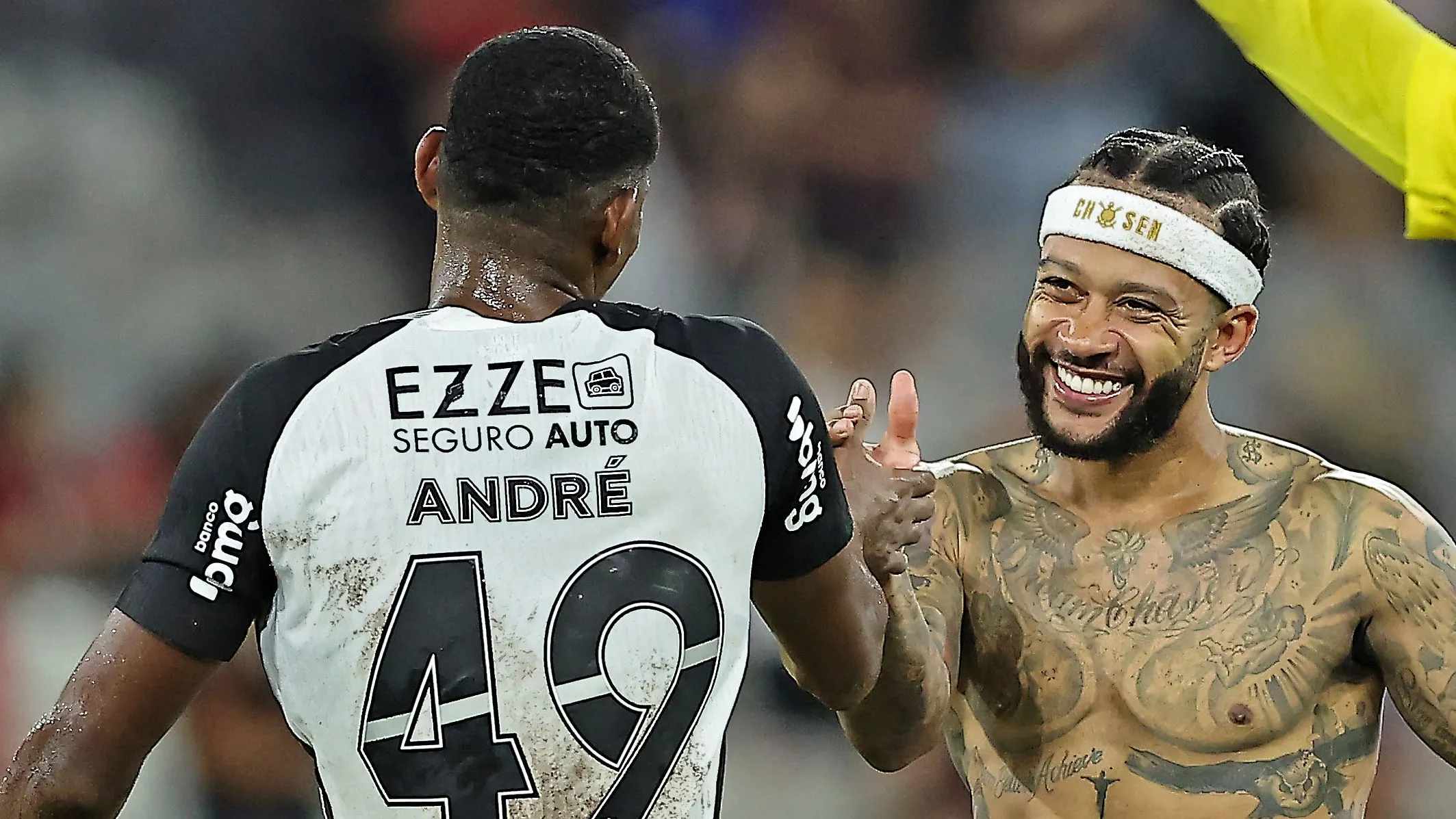 André e Memphis Depay pelo Corinthians (Photo by Heuler Andrey/Getty Images)