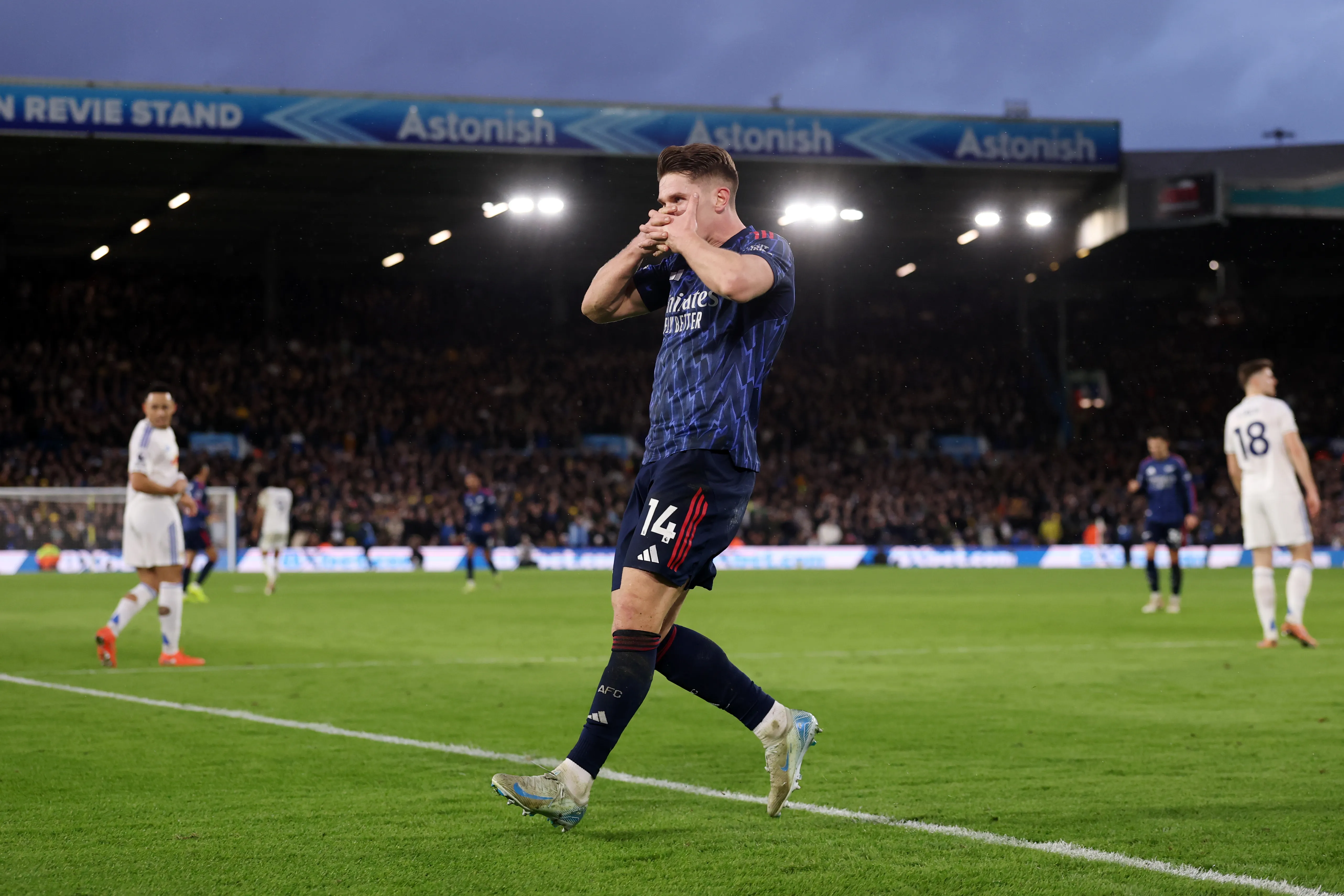 Gyökeres comemora gol pelo Arsenal. Foto: Carl Recine/Getty Images