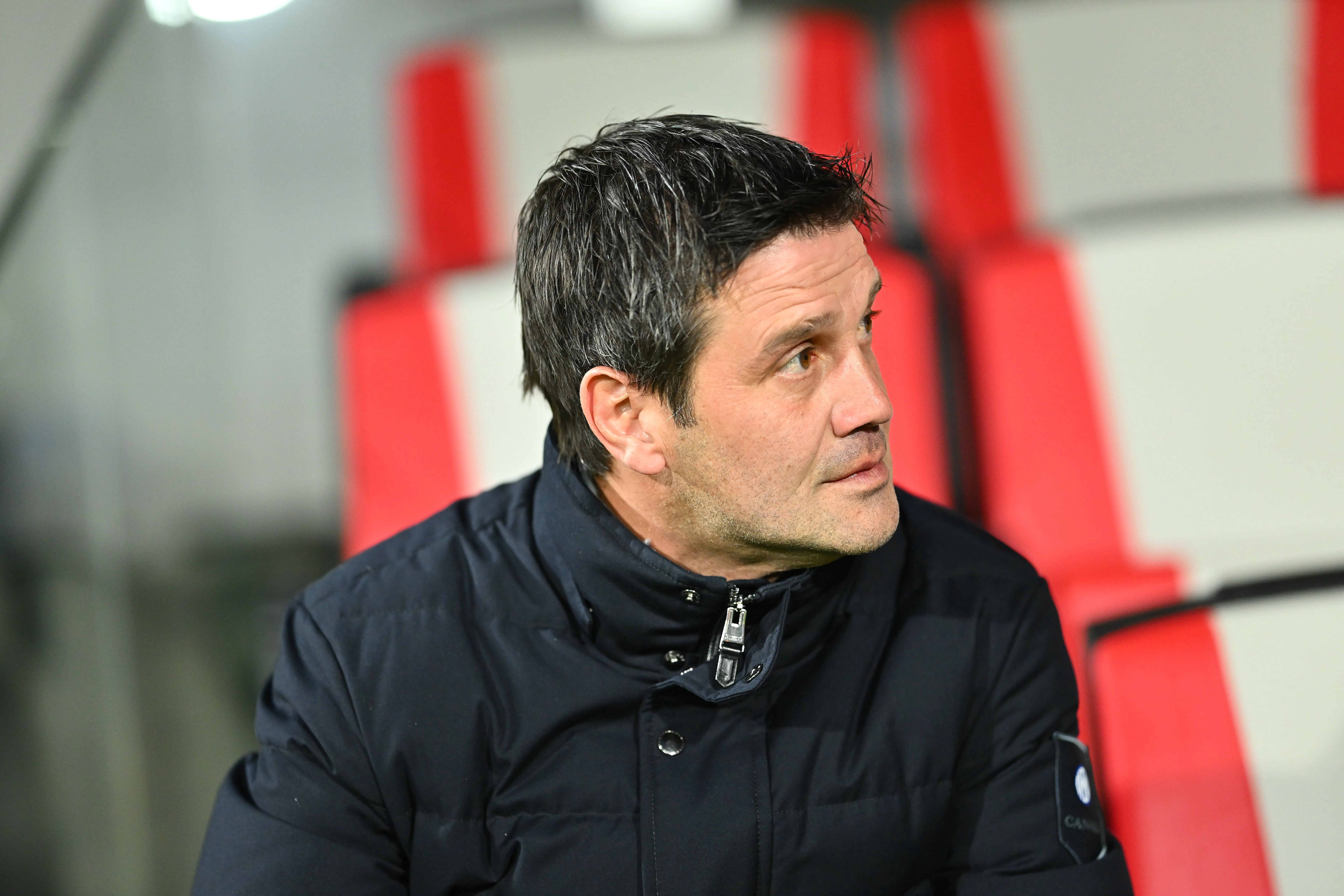 O treinador Cristian Chivu, da FC Internazionale, reage durante a partida da Serie A entre US Cremonese e FC Internazionale no Estádio Giovanni Zini, em 1º de fevereiro de 2026, em Cremona, Itália. 