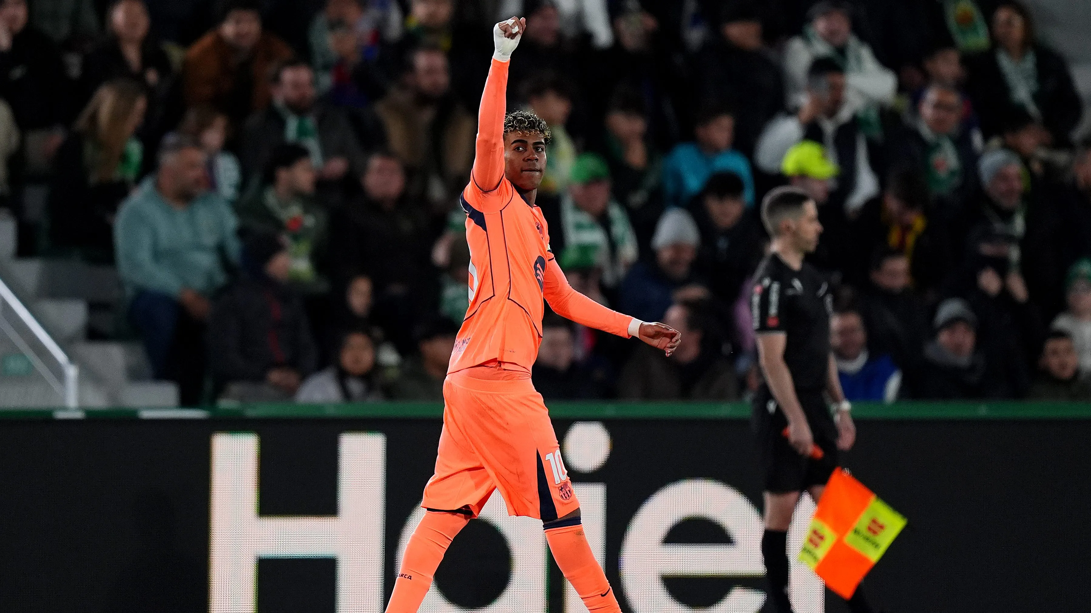 Aos 18 anos, Lamine Yamal domina estatísticas da La Liga e brilha no Barcelona. Foto: Angel Martinez/Getty Images