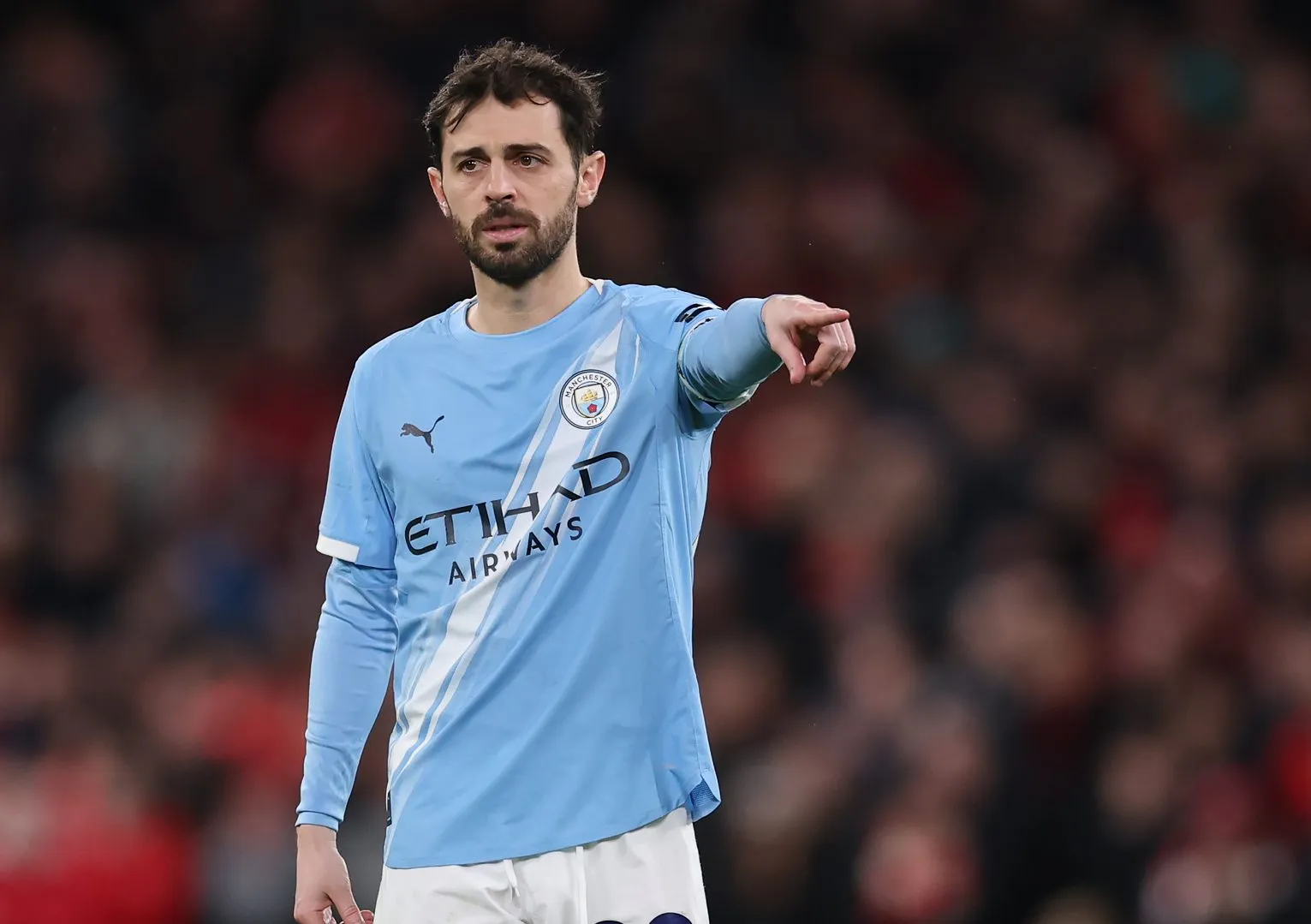 Bernardo Silva, do Manchester City, durante a partida da Premier League entre Liverpool e Manchester City em Anfield, no dia 08 de fevereiro de 2026, em Liverpool, Inglaterra. (Foto de Michael Regan/Getty Images)