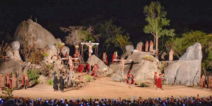 Paixão de Cristo de Nova Jerusalém tem encenações até domingo
